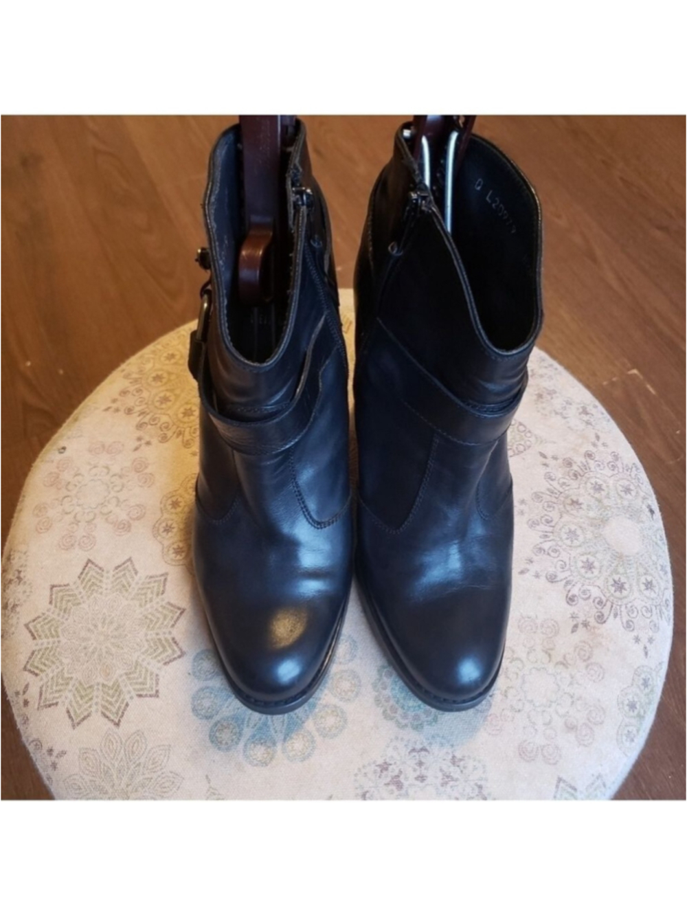 HP. Stuart Weitzman Leather Bootie - Picture 10 of 16